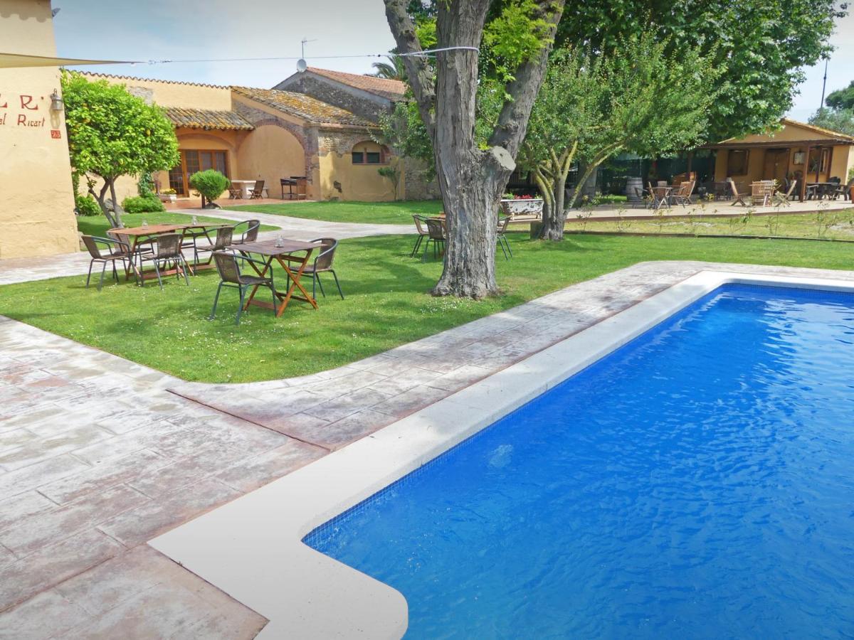 Hotel & Golf Ca La Caputxeta กัสเตโย เดมปูเรียส ภายนอก รูปภาพ