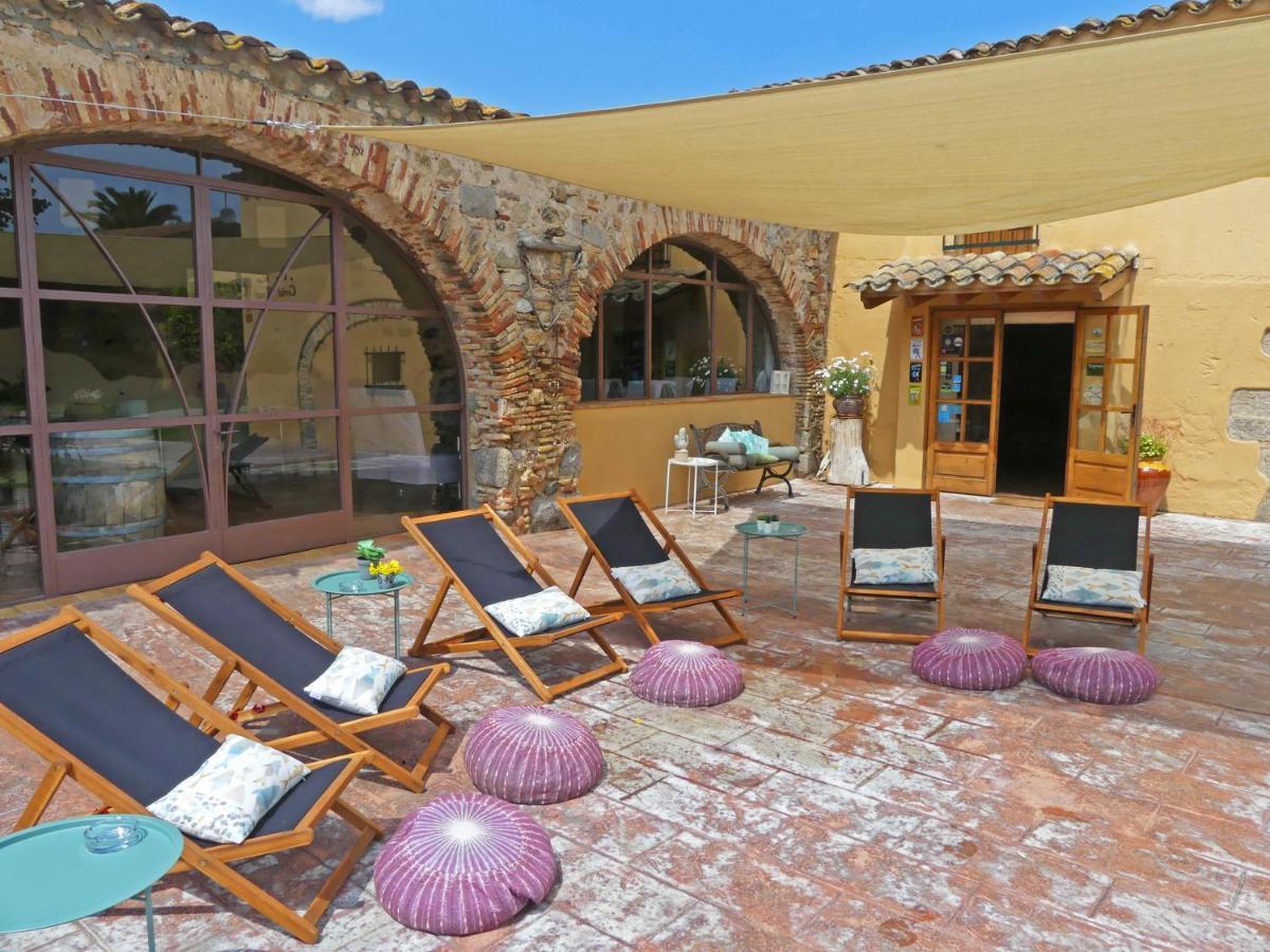 Hotel & Golf Ca La Caputxeta กัสเตโย เดมปูเรียส ภายนอก รูปภาพ