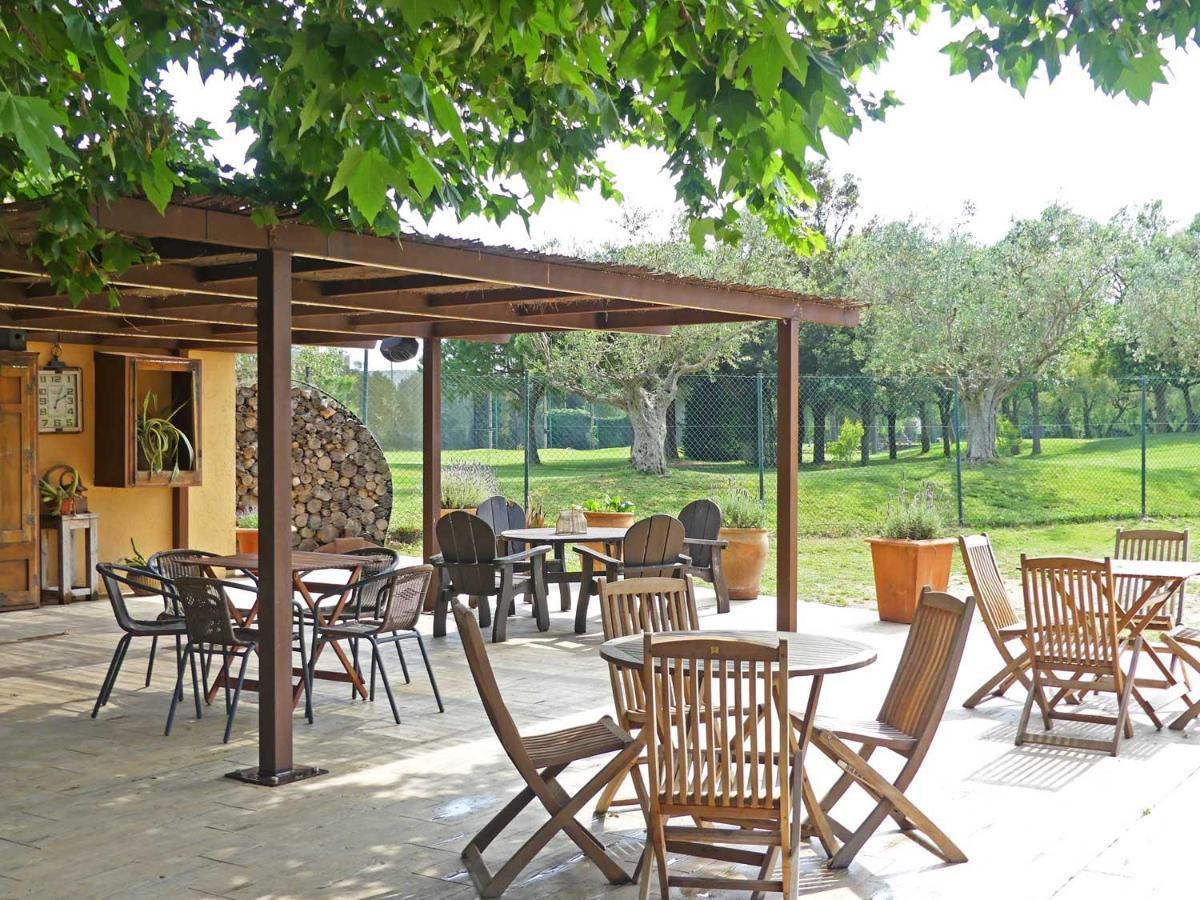 Hotel & Golf Ca La Caputxeta กัสเตโย เดมปูเรียส ภายนอก รูปภาพ