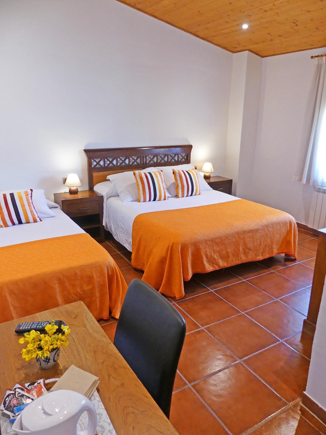 Hotel & Golf Ca La Caputxeta กัสเตโย เดมปูเรียส ภายนอก รูปภาพ