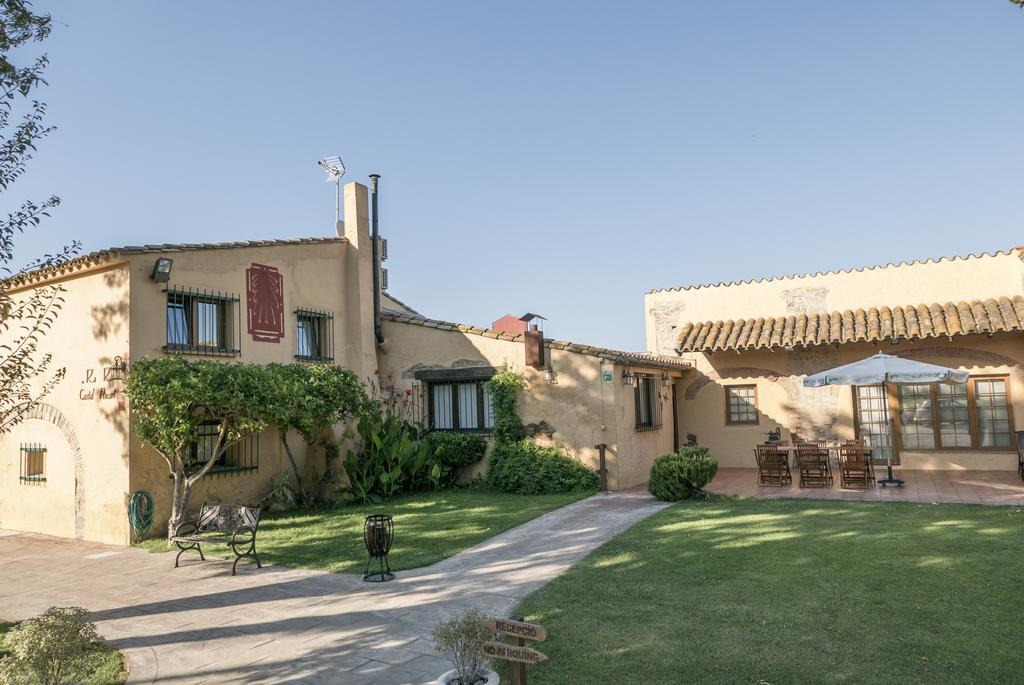 Hotel & Golf Ca La Caputxeta กัสเตโย เดมปูเรียส ภายนอก รูปภาพ