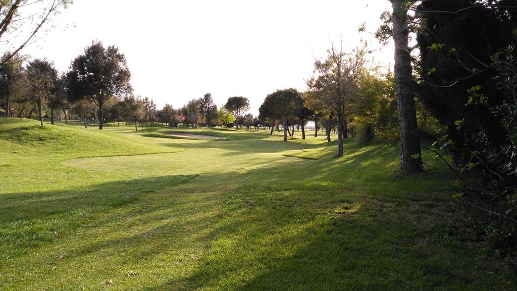 Hotel & Golf Ca La Caputxeta กัสเตโย เดมปูเรียส ภายนอก รูปภาพ