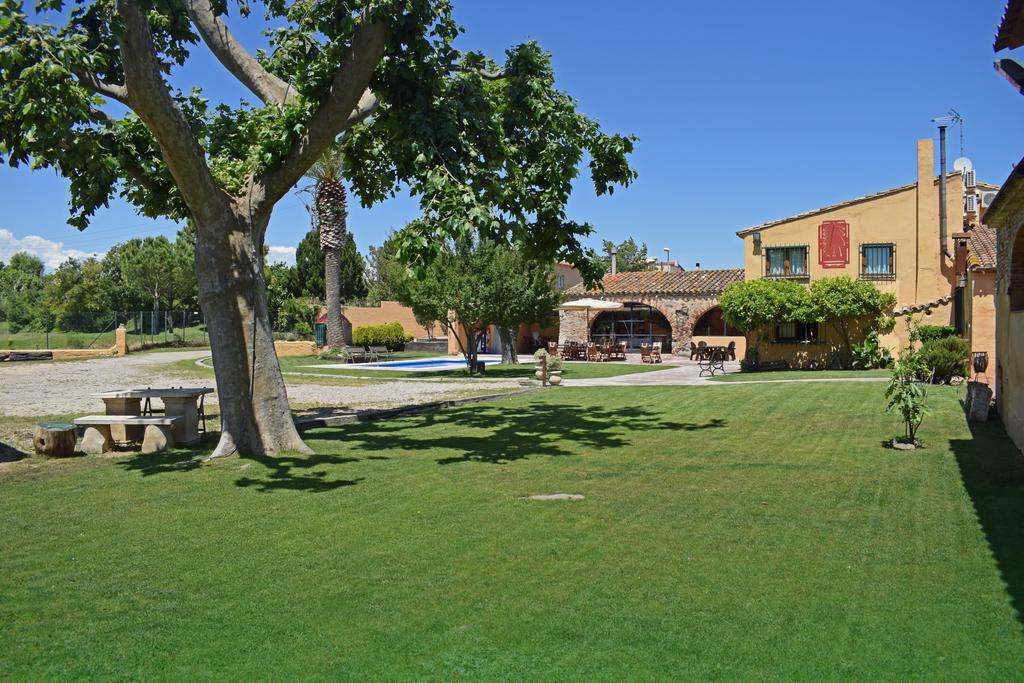 Hotel & Golf Ca La Caputxeta กัสเตโย เดมปูเรียส ภายนอก รูปภาพ